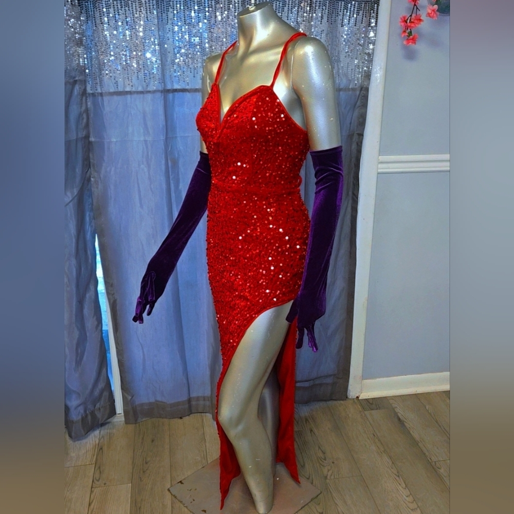 ❌️❌️Sold❌️❌️Jessica Rabbit Costume (Wig Included!) - Picture 4 of 10